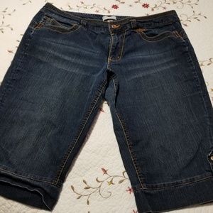 Womens Plus Capri Jeans